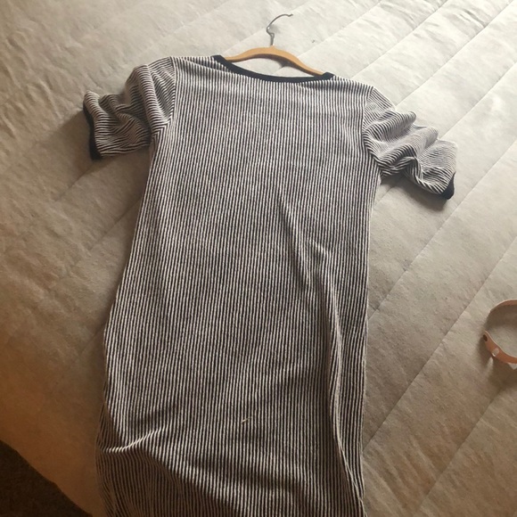 Black and white cotton stretch pinstripe dress - Picture 4 of 6